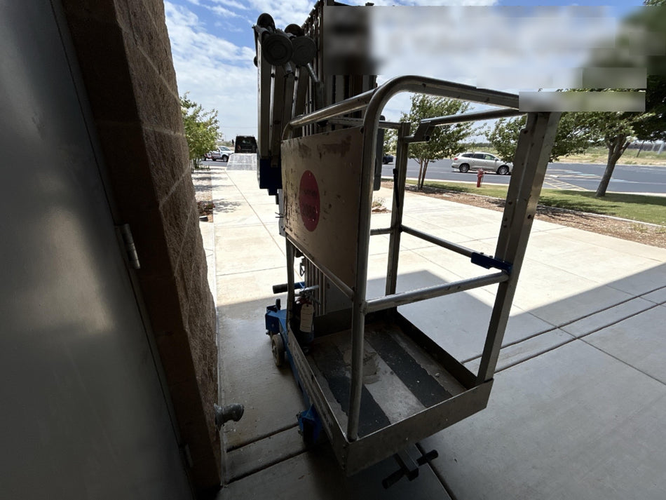 2019 GENIE AWP-30S