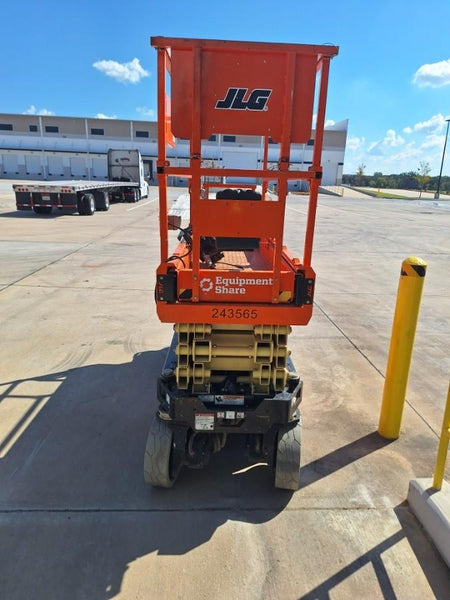 2022 JLG ES2632