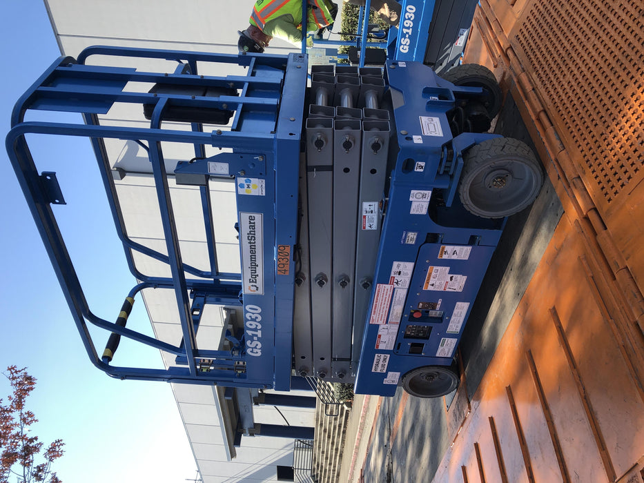 2019 Genie GS-1930 Half Height Swing Gate, 800W Inverter