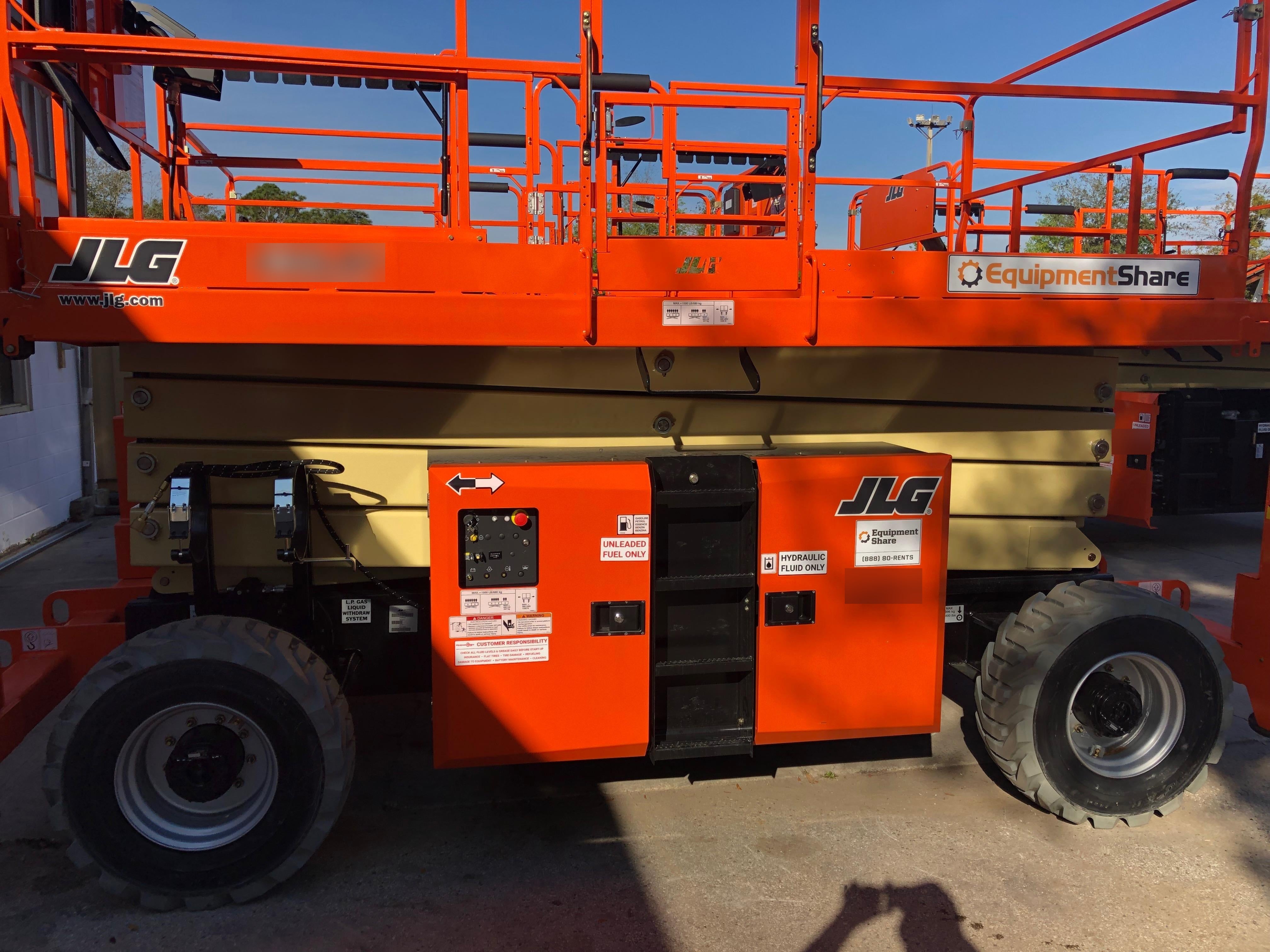 2019 JLG 430LRT