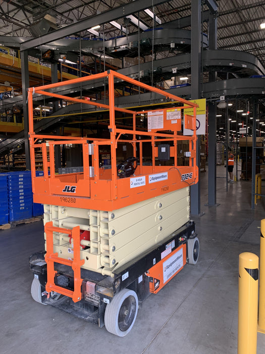 2021 JLG R3246