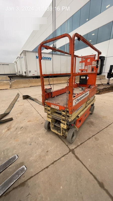 2016 JLG 1930ES