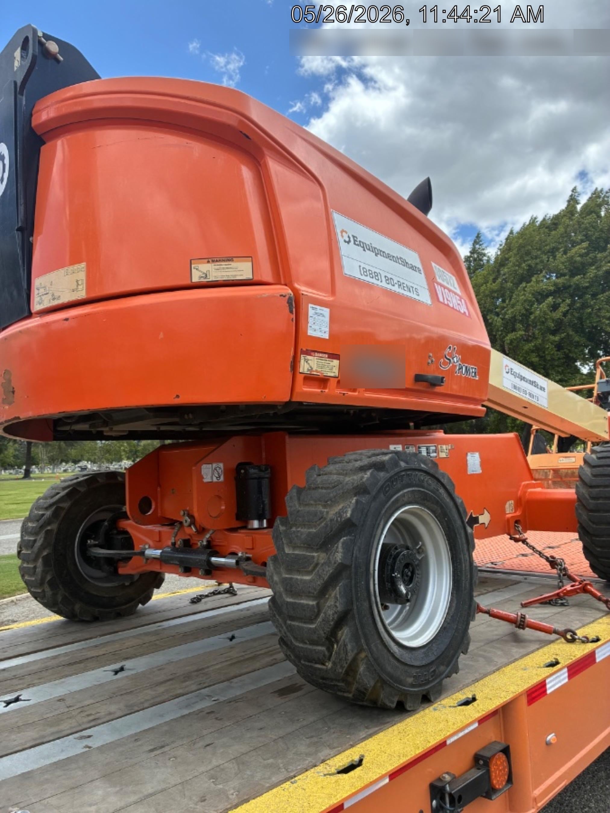 2019 JLG 400S