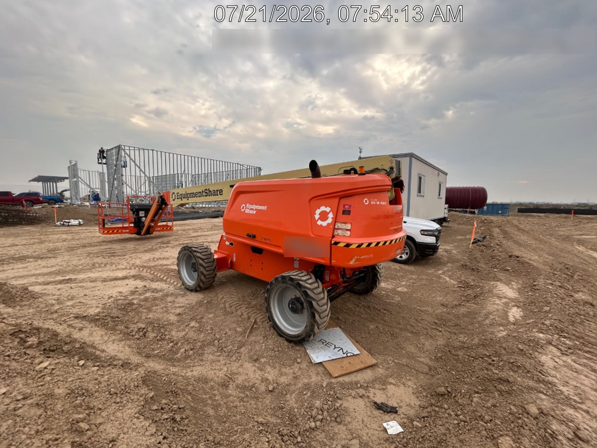 2022 JLG 660SJ