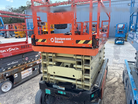 2022 JLG ES3246