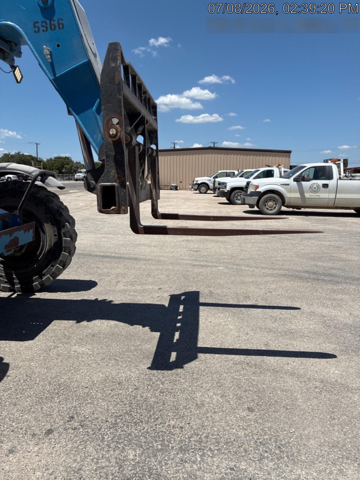 2017 Genie GTH-844 Genie GTH-844, Solid Tires, 60" carriage/forks, Open ROPS, Work Lights