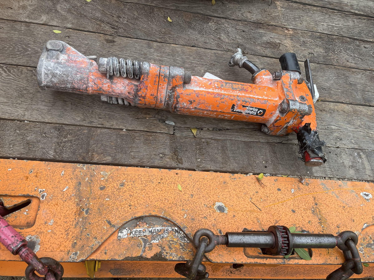 2024 MICHIGAN PNEUMATIC ES-TPB30-1-TRACKER