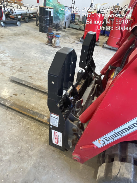 2022 TAKEUCHI 48" Pallet Forks - Takeuchi