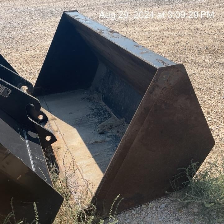 2023 JLG 1001100822