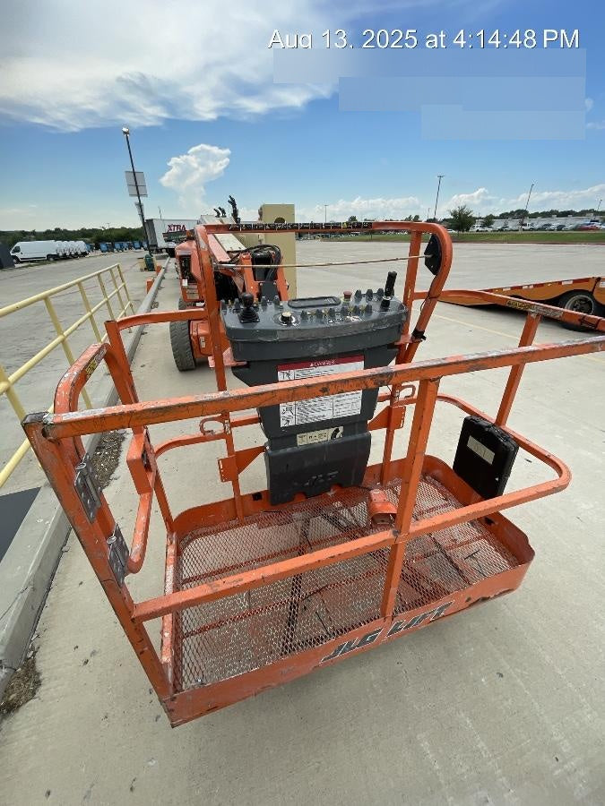 2019 JLG E450AJ