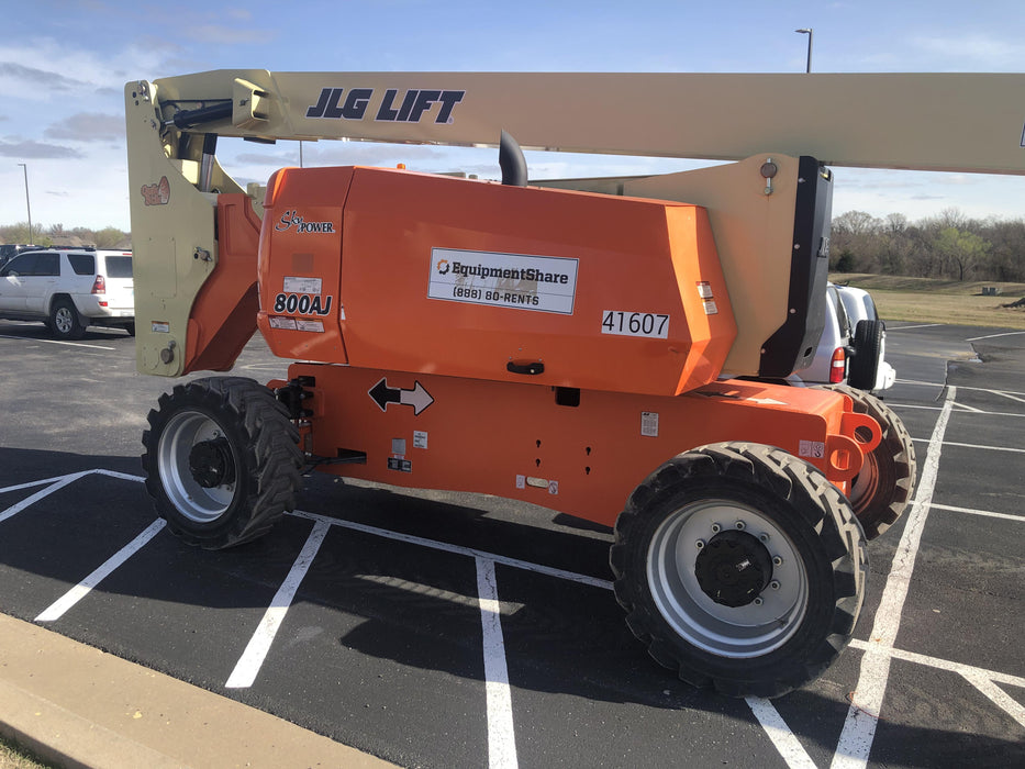 2019 JLG 800AJ