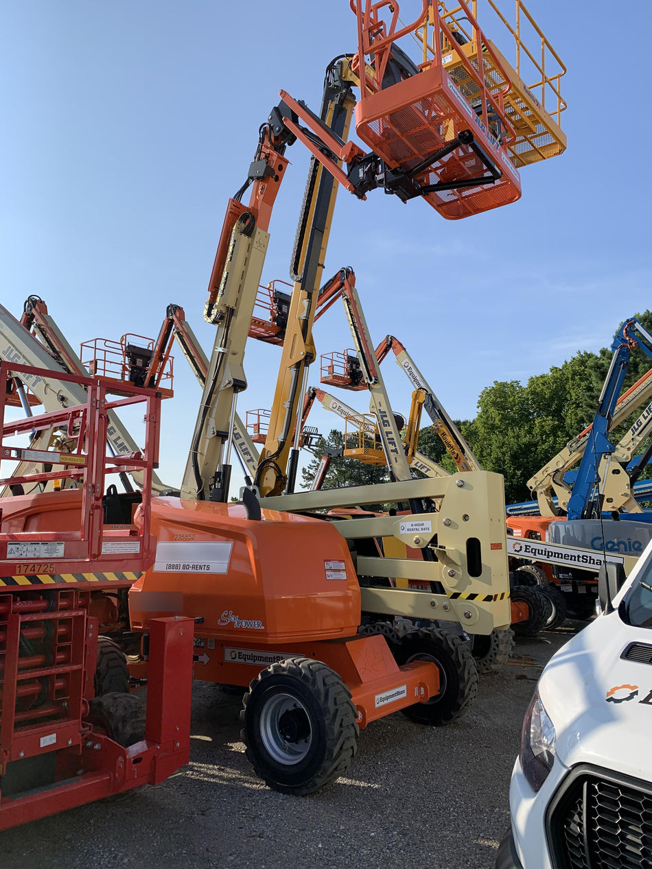 2022 JLG 450AJ