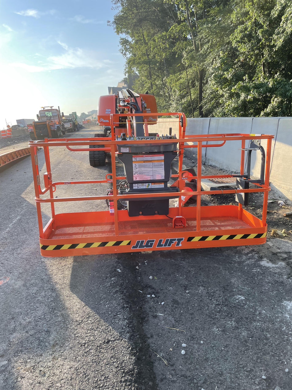 2022 JLG 660SJ Quad Track