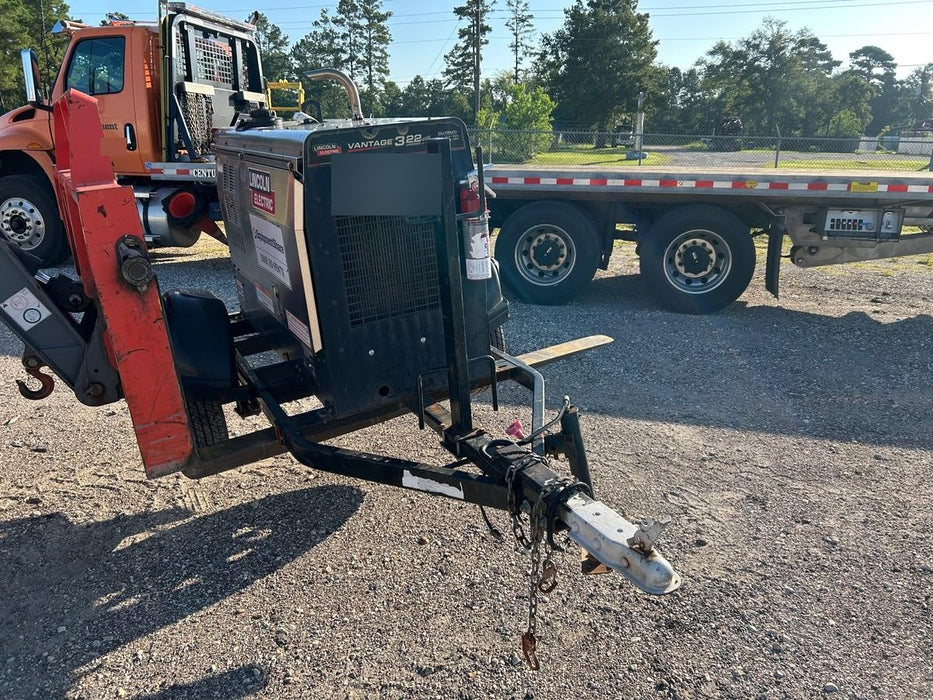 2019 Lincoln Electric Vantage 322 Lincoln Vantage 322 Welder w/Trailer, Light Kit, Cable Rack