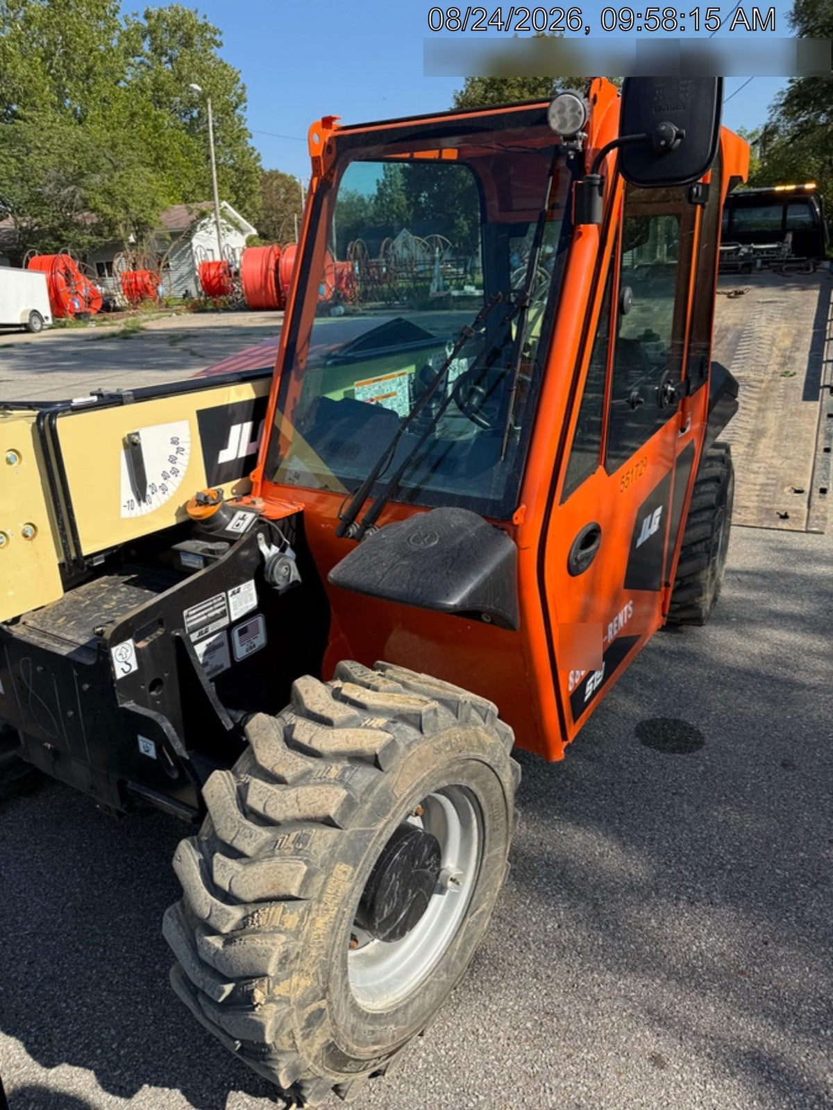2025 JLG 519