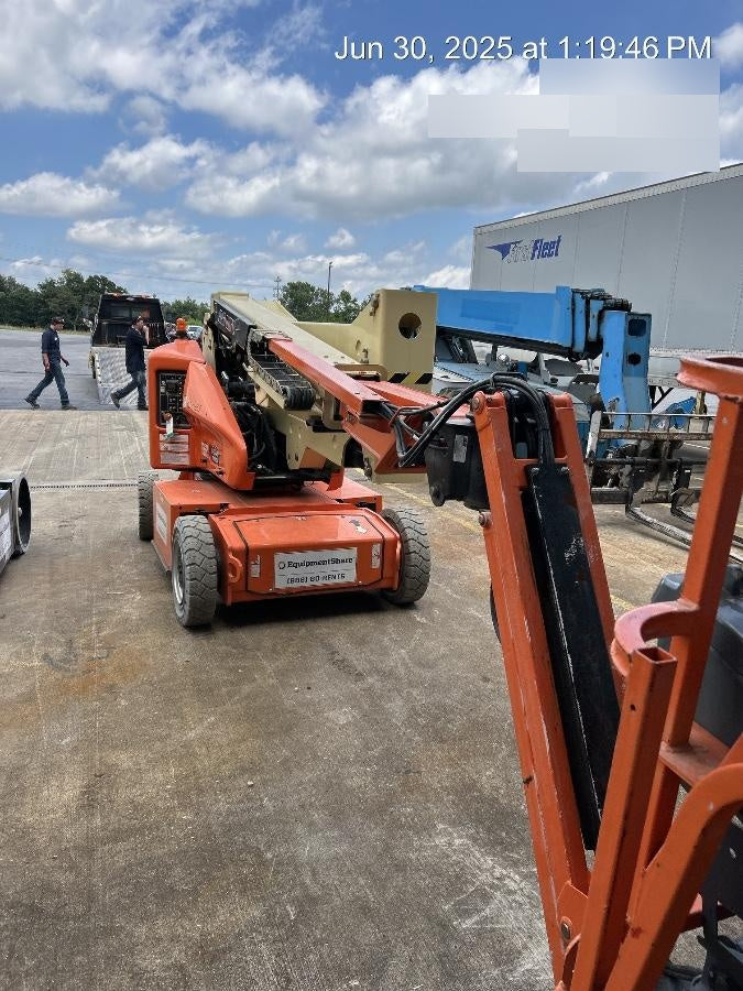 2021 JLG E400AJP Narrow