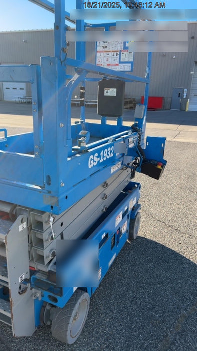2021 GENIE GS-1932