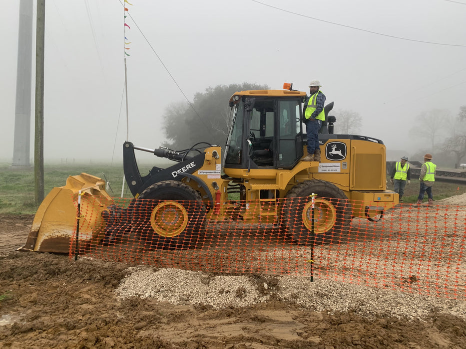 2019 John Deere 624L 4yd Wheel Loader, Cab/Heat/Air, 3 Function Hydraulics, JRB Hydraulic QC, QC 4yd bucket w/smooth cutting edge, QC Carriage, 72" Fork Tines, 5yr/5,000hr Powertrain and Hydraulics extended warranty