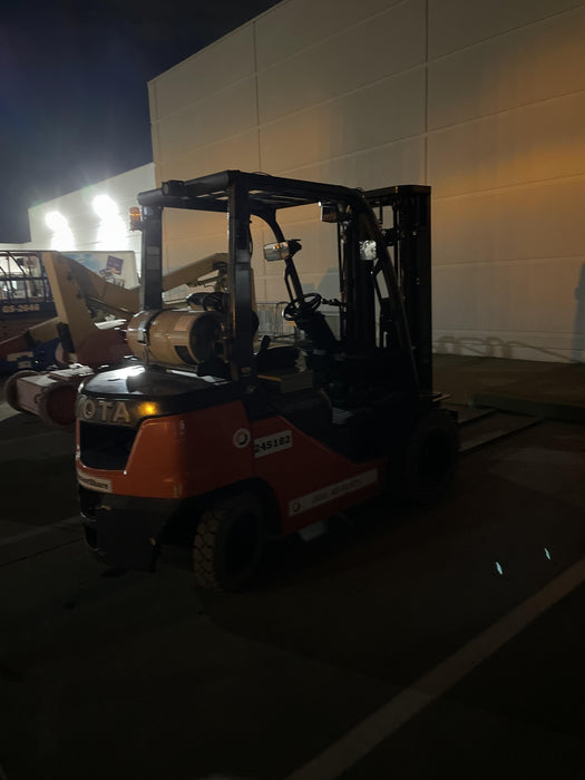 2022 TOYOTA 8FGU25 LP w/ Scale