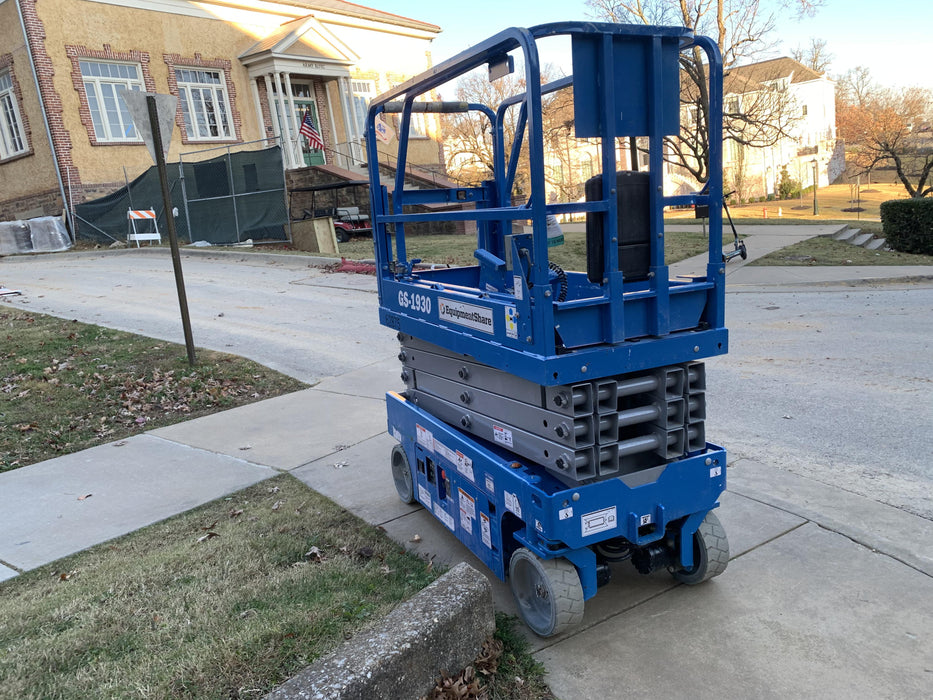 2020 Genie GS-1930 Solid Non Marking Tires, Beacon, Folding rails with half height swing gate