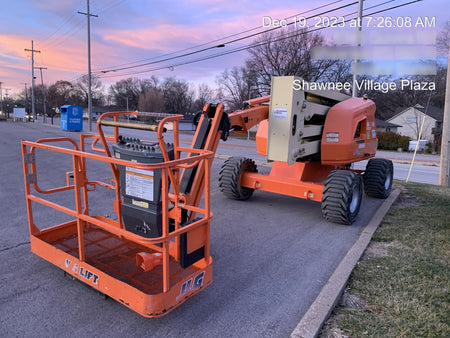 2019 JLG 450AJ