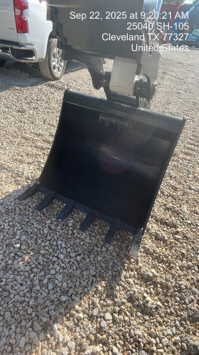 2025 TAKEUCHI 36" Bucket - Takeuchi