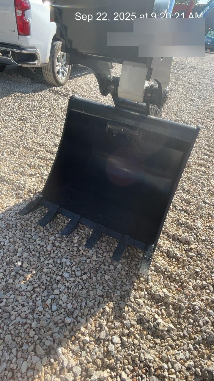 2025 TAKEUCHI 36" Bucket - Takeuchi