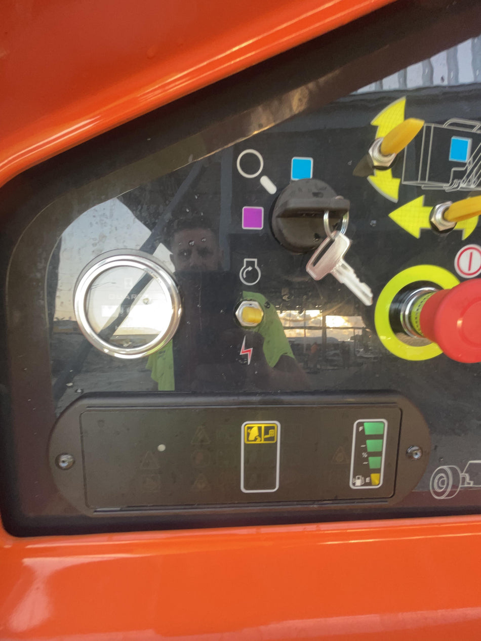 2023 JLG 460SJ