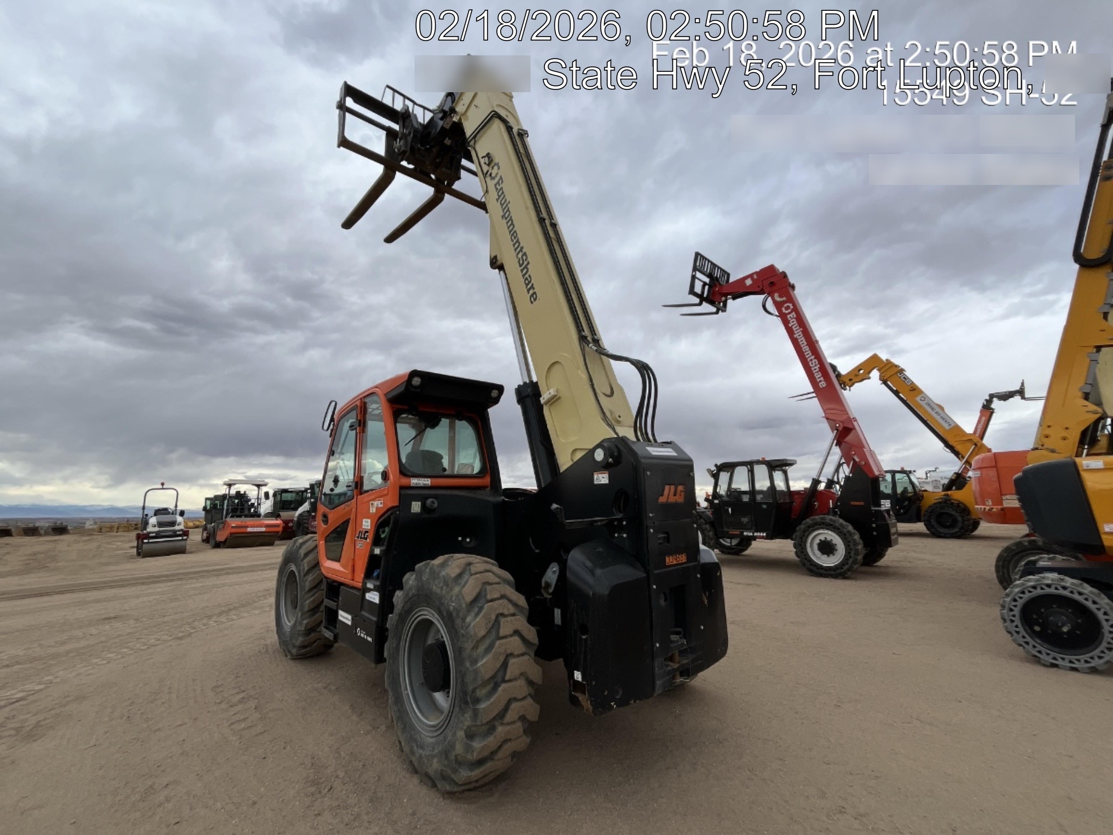 2023 JLG 1732