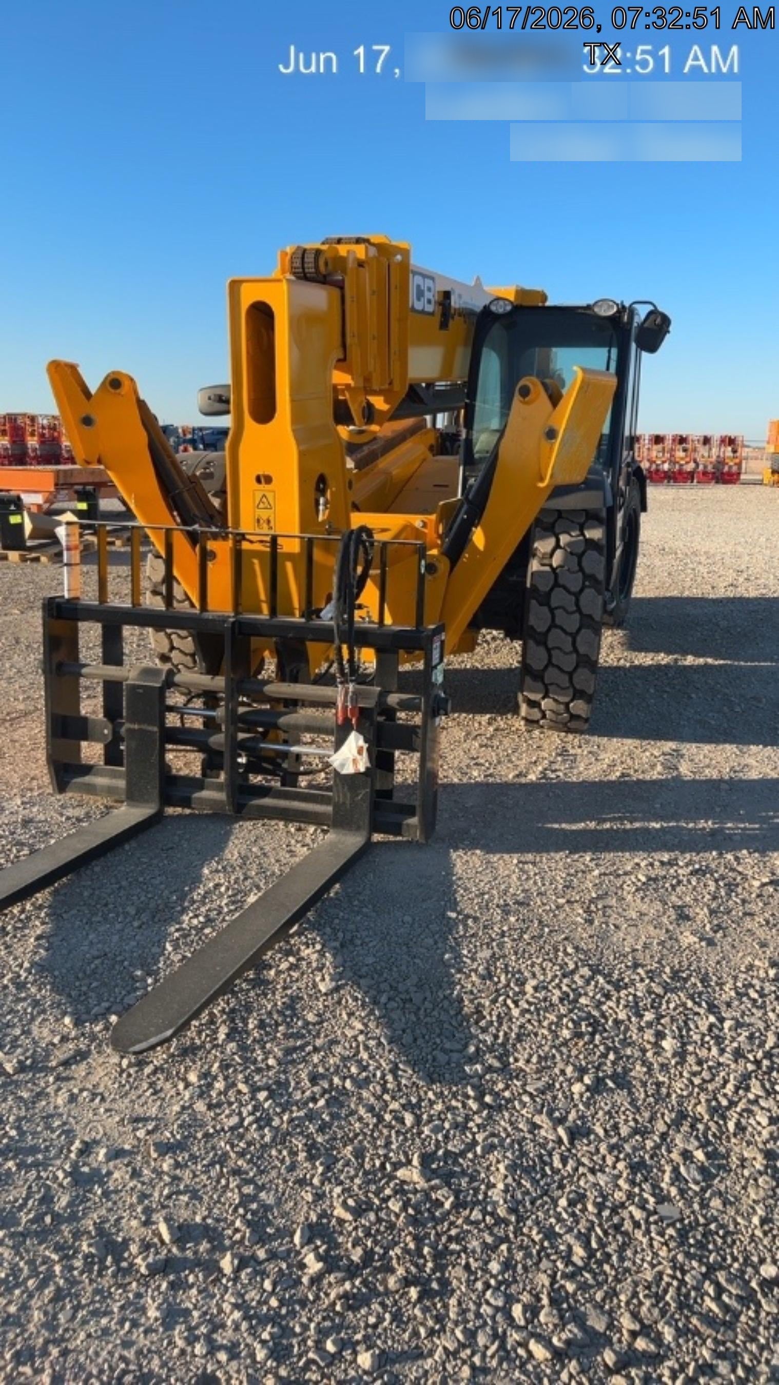 2026 JCB 400/F7377