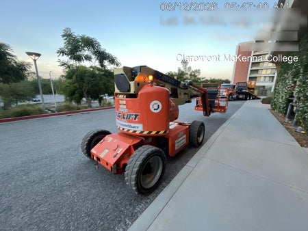 2021 JLG E450AJ