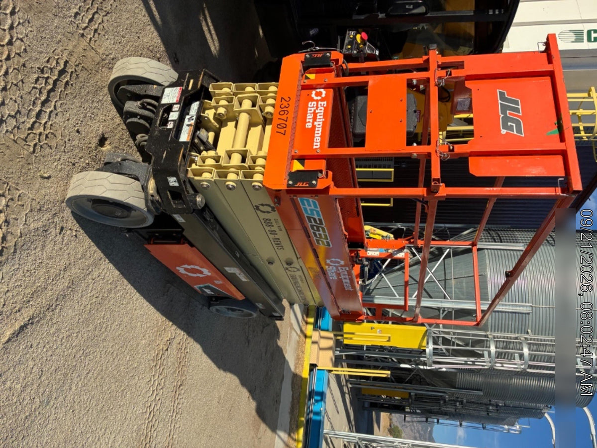 2022 JLG ES2632