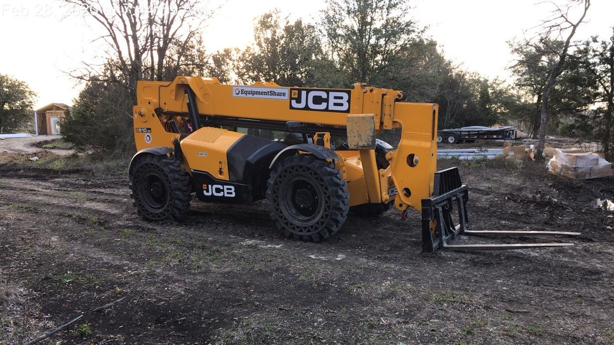 2019 JCB 510-56 Canopy, 74 HP, Solid Tires, STD Worklight, Beacon, Aux Hydraulics, Lifting Eye, Back up Alarm w/66" Carriage/60" Forks