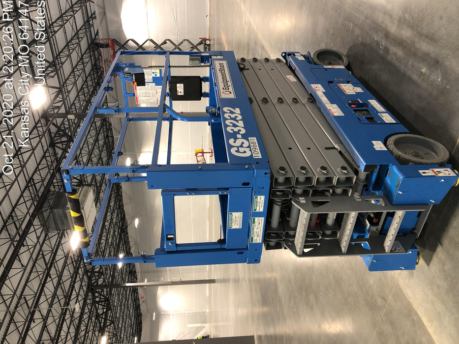 2020 Genie GS-3232 Standard, Folding half height swing gate