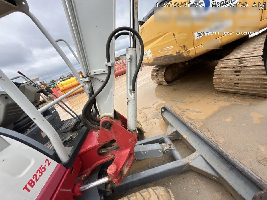 2021 TAKEUCHI TB250-2
