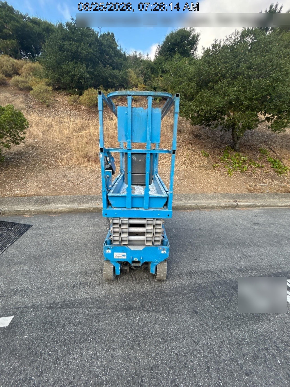 2020 Genie GS-1930 Solid Non Marking Tires, Beacon, Folding rails with half height swing gate, 800W Inverter