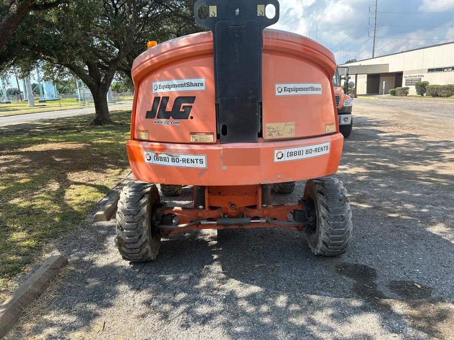 2019 JLG 400S