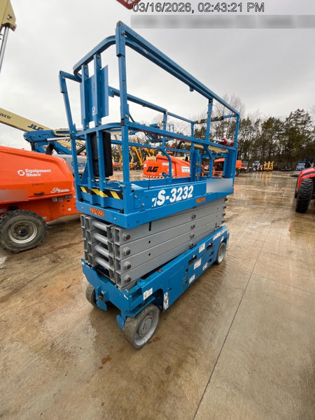 2022 GENIE GS-3232