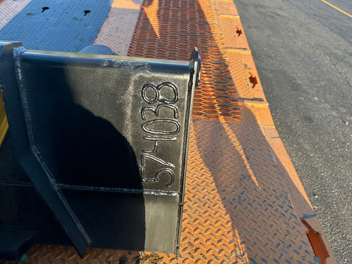 2025 JOHN DEERE 72" Skid Loader Bucket - John Deere C72