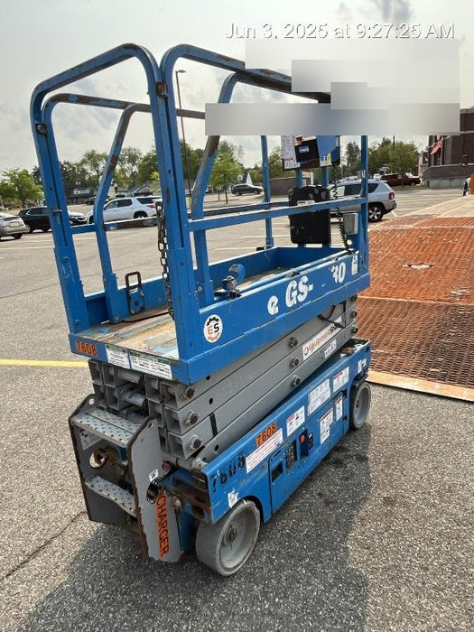 2018 Genie GS-1930 Genie GS-1930 Lift w/Fixed Rail and Chain Entry