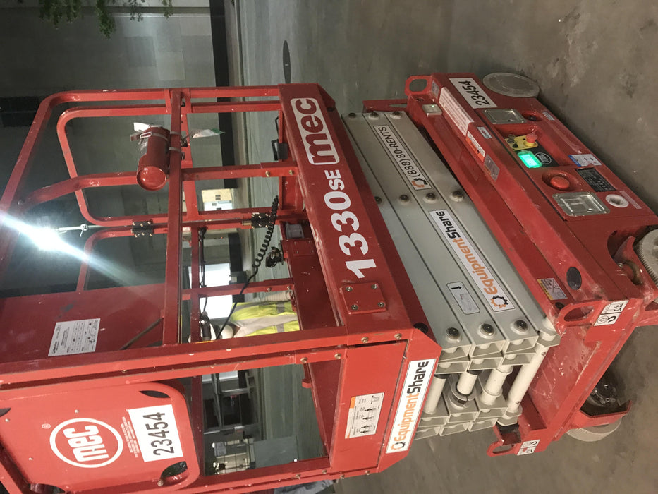 2019 MEC 1330SE MEC 1330SE w/ES Track Hardware, Full Extended 2 Year Warranty