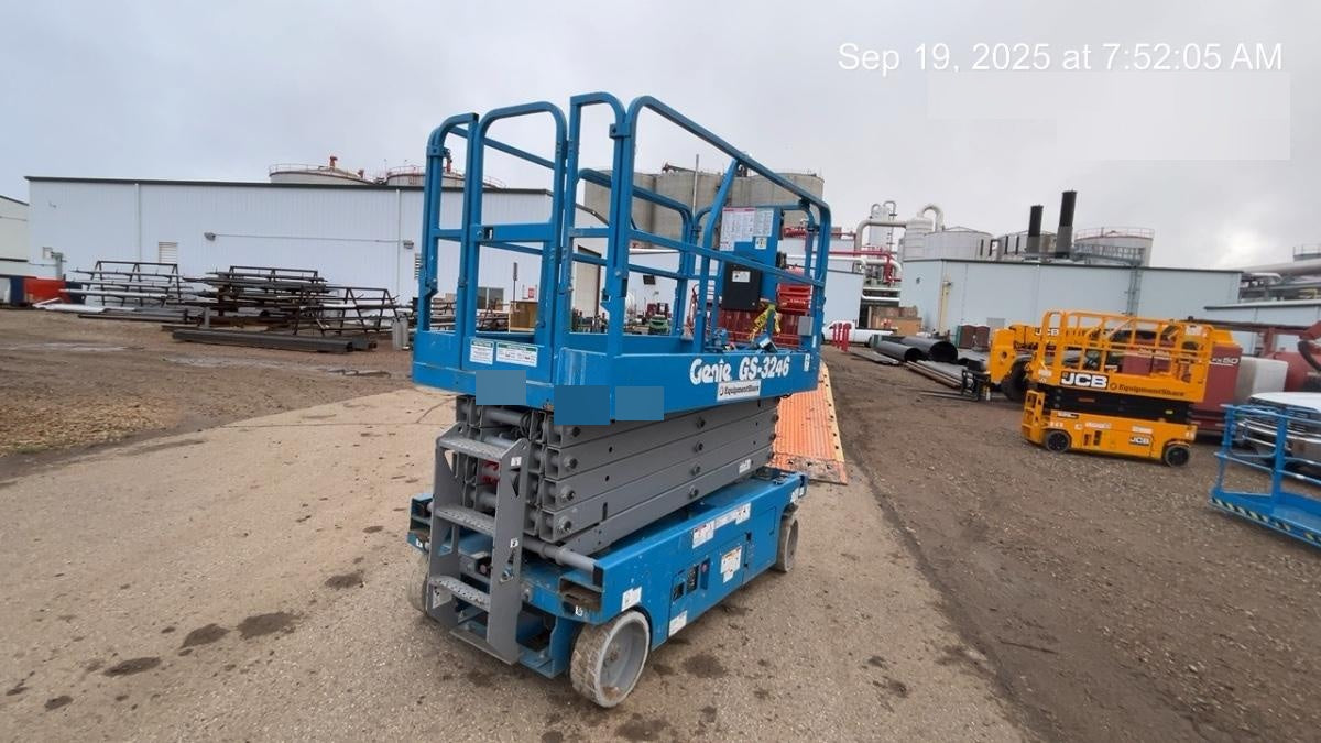 2018 Genie GS-3246 GS-3246 w/Folding rails, Full height swing gate