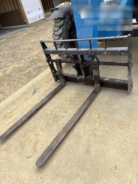 2020 Genie GTH-636 Cab/Heat/Air, Solid Tires, Work Lights, Beacon, Aux Hydraulics, Back up Alarm