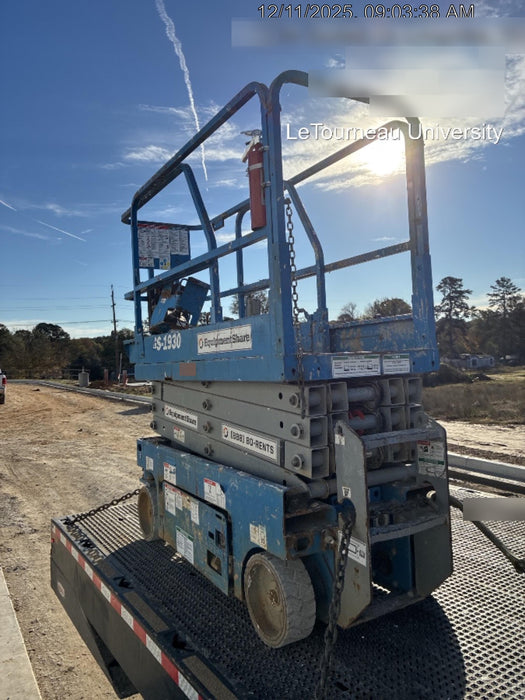 2019 Genie GS-1930 Fixed Rails with Chain Entry