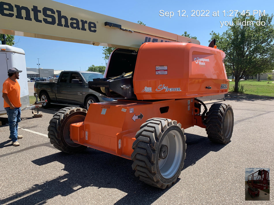 2022 JLG 660SJ
