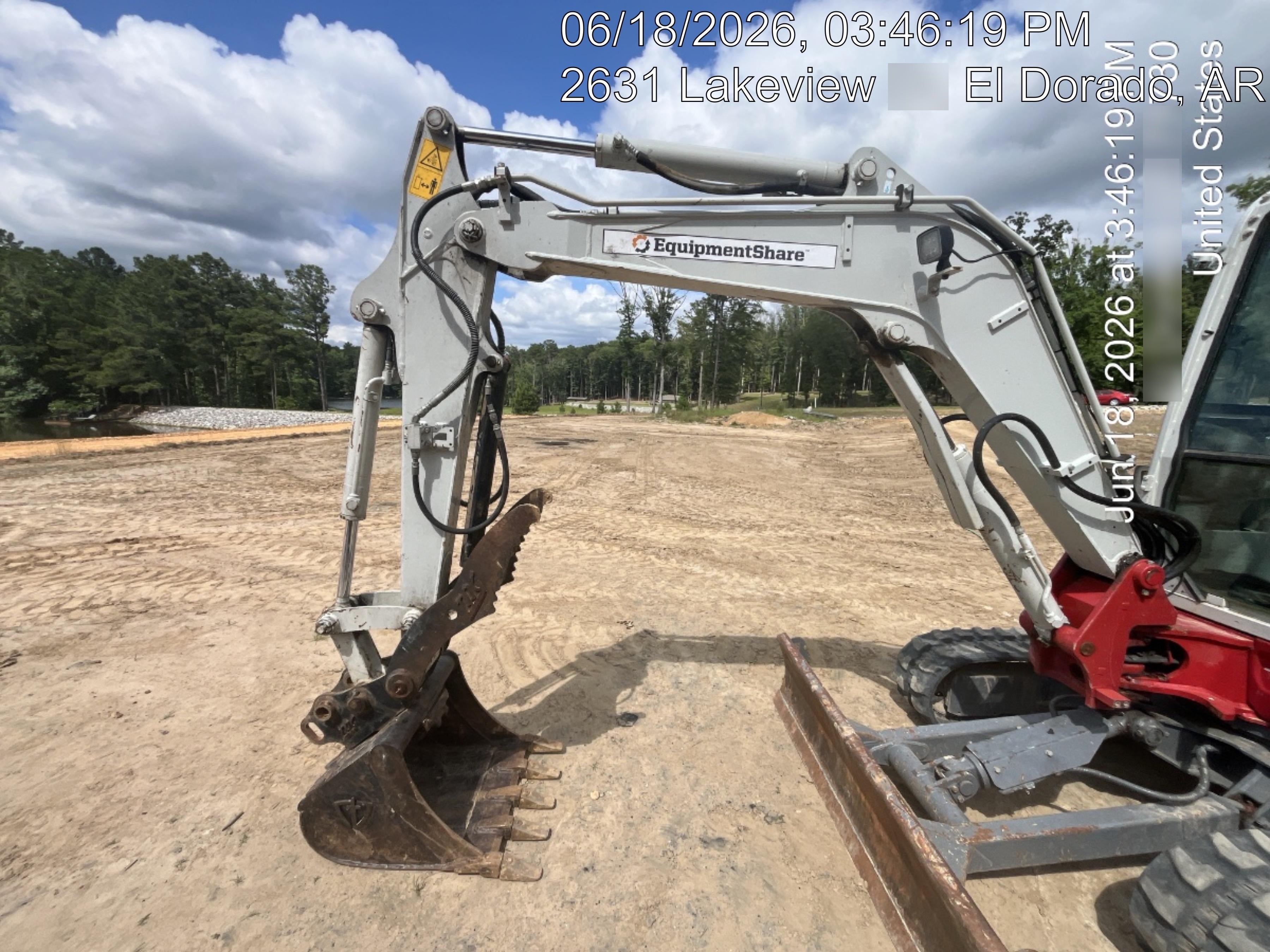 2023 TAKEUCHI TB235-2CR