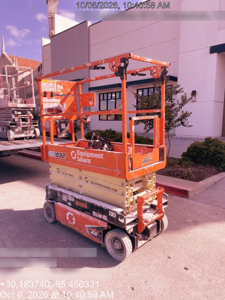 2023 JLG ES1932