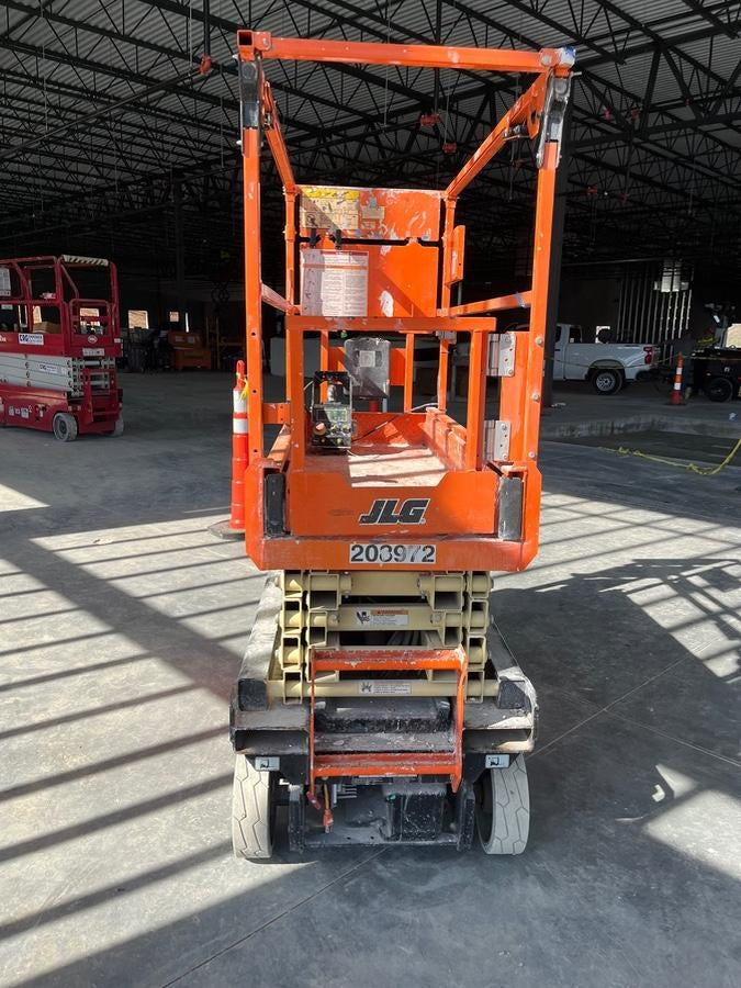 2022 JLG ES1932
