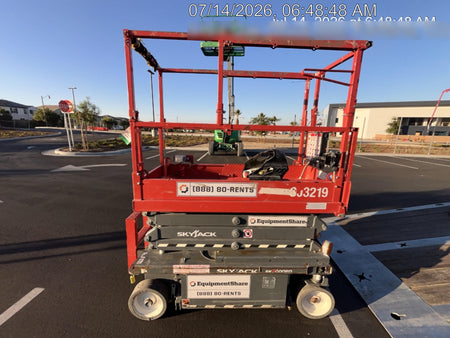 2020 Skyjack SJIII-3219 Solid NM Tires, Half height spring hinged entry gate, Dual Beacons, 800W Inverter