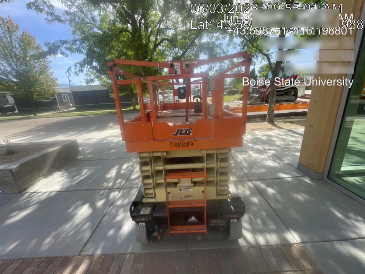 2021 JLG R3246